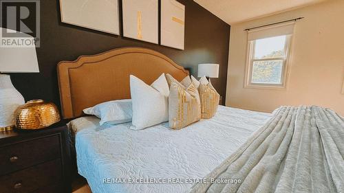 8 Elite Road, Caledon, ON - Indoor Photo Showing Bedroom