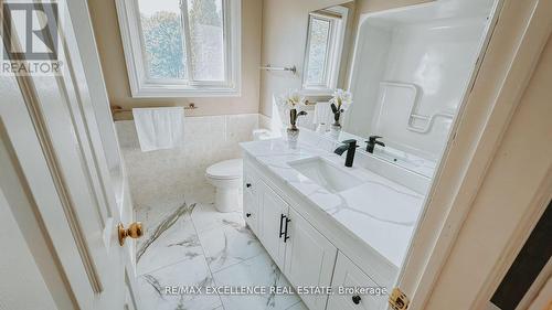 8 Elite Road, Caledon, ON - Indoor Photo Showing Bathroom