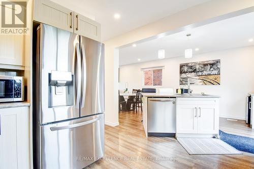 6 Brookview Road, Brampton, ON - Indoor Photo Showing Kitchen With Stainless Steel Kitchen