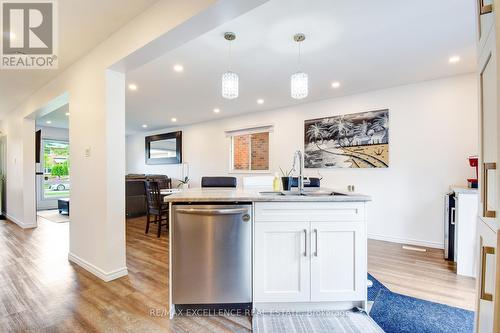 6 Brookview Road, Brampton, ON - Indoor Photo Showing Kitchen