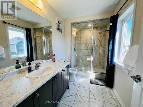 10 Charm Place N, Thorold, ON - Indoor Photo Showing Bathroom