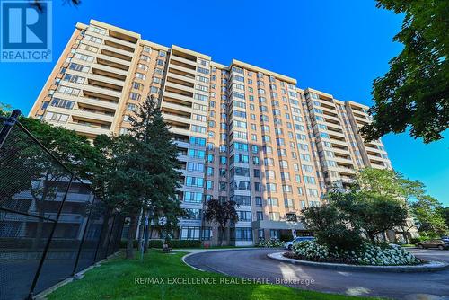 1002 - 5 Lisa Street, Brampton, ON - Outdoor With Facade