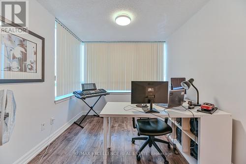 1002 - 5 Lisa Street, Brampton, ON - Indoor Photo Showing Office