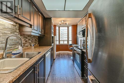 1002 - 5 Lisa Street, Brampton, ON - Indoor Photo Showing Kitchen With Double Sink