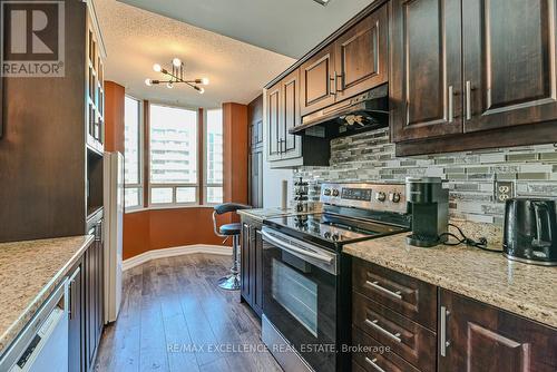 1002 - 5 Lisa Street, Brampton, ON - Indoor Photo Showing Kitchen