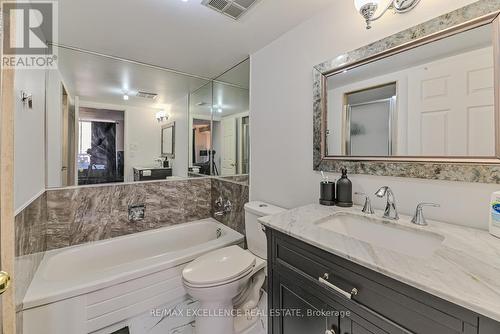 1002 - 5 Lisa Street, Brampton, ON - Indoor Photo Showing Bathroom