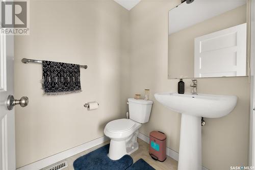 5249 Crane Crescent, Regina, SK - Indoor Photo Showing Bathroom