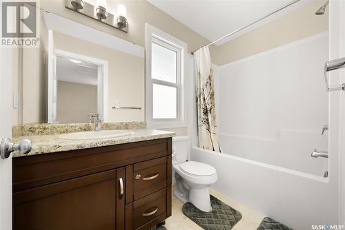 5249 Crane Crescent, Regina, SK - Indoor Photo Showing Bathroom