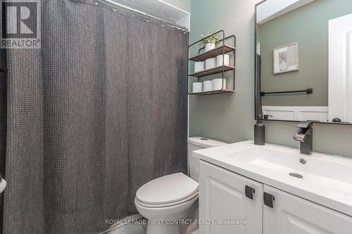 72 Gore Drive, Barrie, ON - Indoor Photo Showing Bathroom