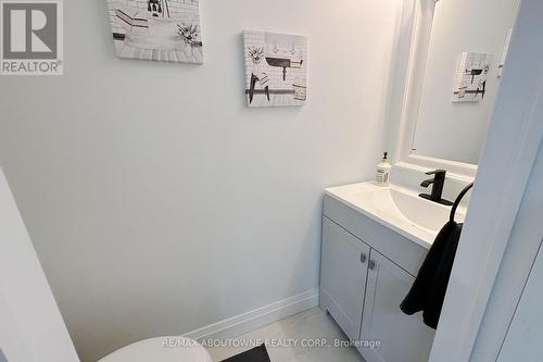 417 - 130 Widdicombe Hill Boulevard, Toronto, ON - Indoor Photo Showing Bathroom