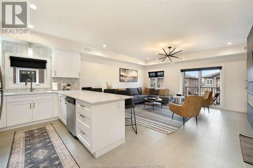 233 Watson Unit# 205, Windsor, ON - Indoor Photo Showing Kitchen