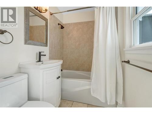 1163 Kensington Street, Penticton, BC - Indoor Photo Showing Bathroom