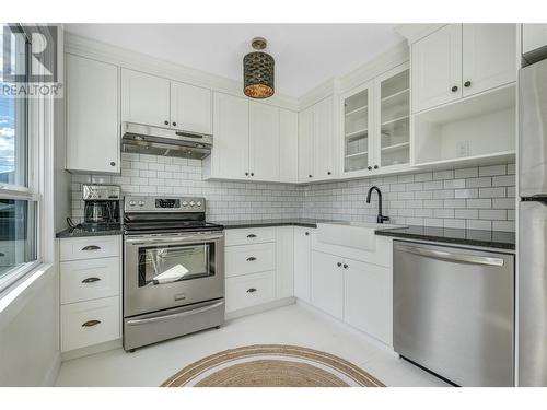 1163 Kensington Street, Penticton, BC - Indoor Photo Showing Kitchen With Stainless Steel Kitchen With Upgraded Kitchen