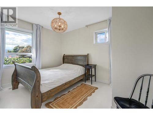 1163 Kensington Street, Penticton, BC - Indoor Photo Showing Bedroom