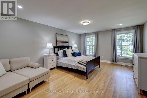 1275 Donlea Crescent, Oakville, ON - Indoor Photo Showing Bedroom