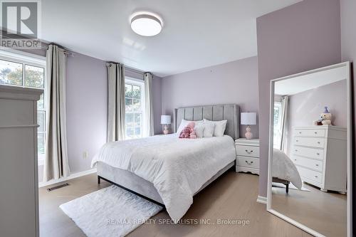 1275 Donlea Crescent, Oakville, ON - Indoor Photo Showing Bedroom