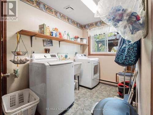 2666 Dominion Road, Fort Erie, ON - Indoor Photo Showing Laundry Room