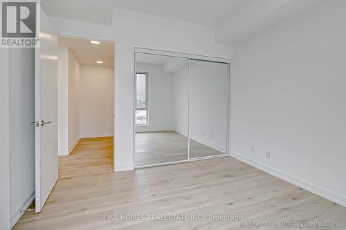 712 - 8 Beverley Glen Boulevard, Vaughan, ON - Indoor Photo Showing Other Room