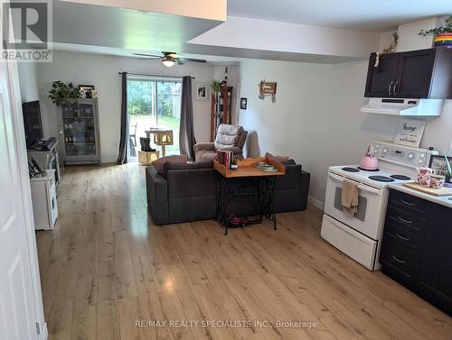 78 Parkside Drive, Barrie, ON - Indoor Photo Showing Kitchen