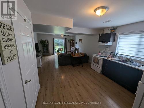 78 Parkside Drive, Barrie, ON - Indoor Photo Showing Kitchen