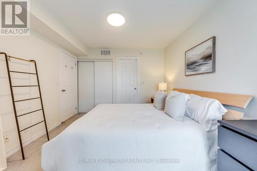 95 - 30 Carnation Avenue, Toronto, ON - Indoor Photo Showing Bedroom