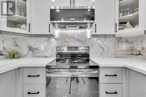 141 Osborn Avenue, Brantford, ON - Indoor Photo Showing Kitchen