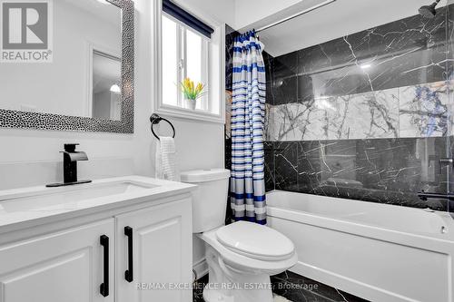 141 Osborn Avenue, Brantford, ON - Indoor Photo Showing Bathroom