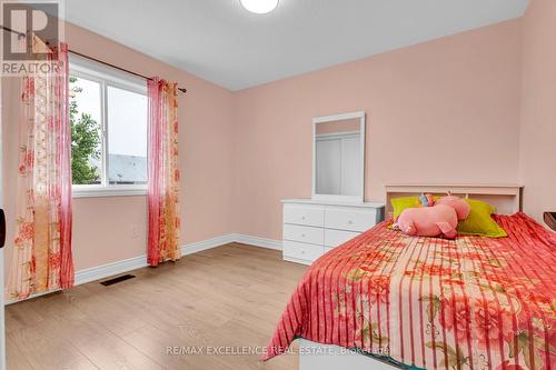 141 Osborn Avenue, Brantford, ON - Indoor Photo Showing Bedroom