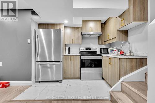 141 Osborn Avenue, Brantford, ON - Indoor Photo Showing Kitchen