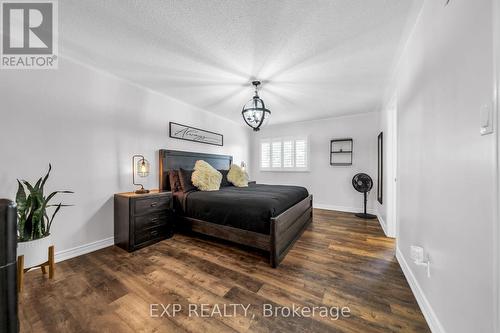 3338 Beau Rivage Crescent, Mississauga, ON - Indoor Photo Showing Bedroom