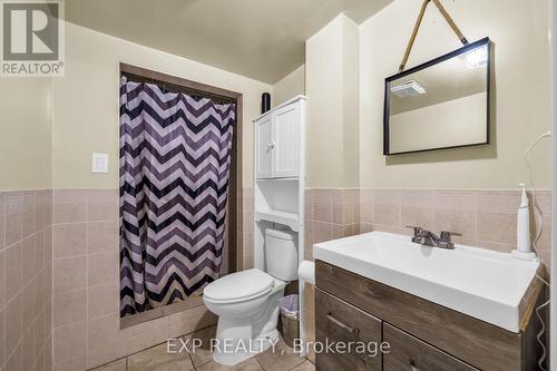 3338 Beau Rivage Crescent, Mississauga, ON - Indoor Photo Showing Bathroom