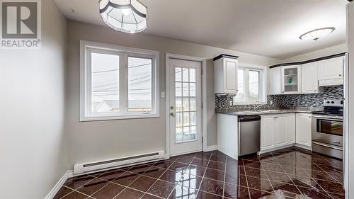 3 Rayson Place, St. John'S, NL - Indoor Photo Showing Kitchen