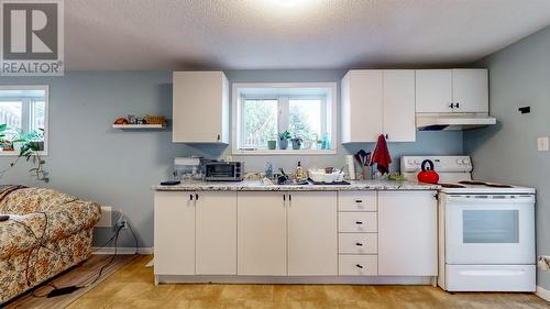 3 Rayson Place, St. John'S, NL - Indoor Photo Showing Kitchen