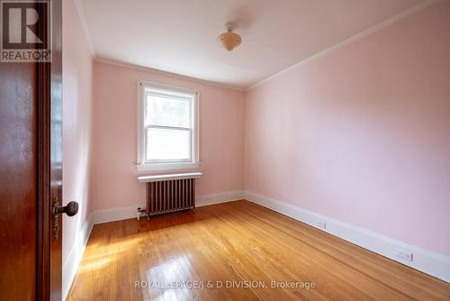 55 Roe Avenue, Toronto, ON - Indoor Photo Showing Other Room