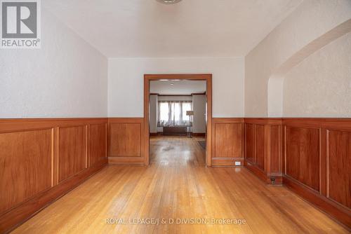 55 Roe Avenue, Toronto, ON - Indoor Photo Showing Other Room