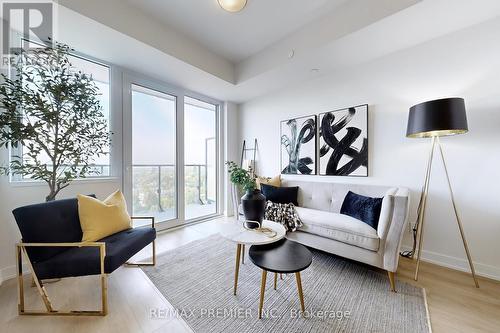 1706 - 15 Ellerslie Avenue, Toronto, ON - Indoor Photo Showing Living Room