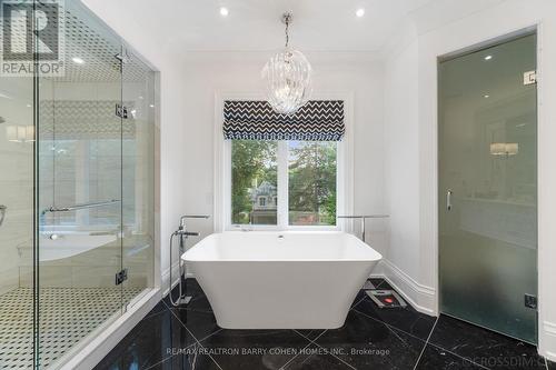 70 Banbury Road, Toronto, ON - Indoor Photo Showing Bathroom