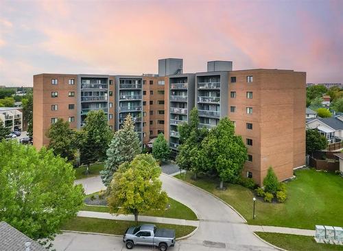 607 2000 Sinclair Street, Winnipeg, MB - Outdoor With Balcony