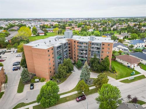 607 2000 Sinclair Street, Winnipeg, MB - Outdoor With View