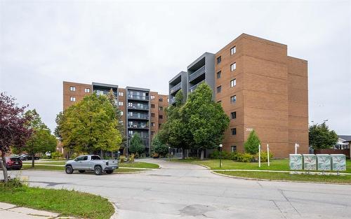 607 2000 Sinclair Street, Winnipeg, MB - Outdoor With Balcony