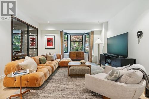 78 Elm Avenue, Toronto, ON - Indoor Photo Showing Living Room