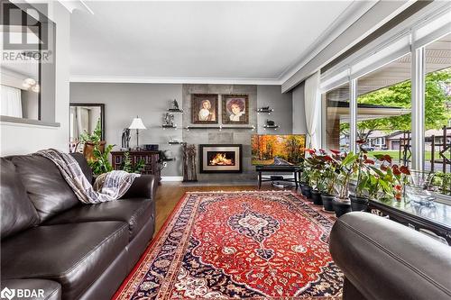 72 Richelieu Drive, St. Catharines, ON - Indoor Photo Showing Living Room With Fireplace