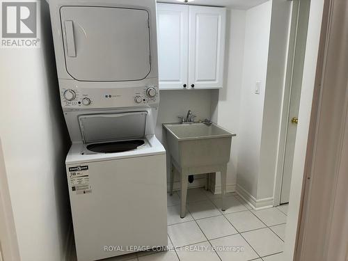 103 Fadine Road, Newmarket, ON - Indoor Photo Showing Laundry Room