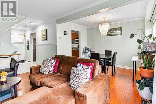 336 Fleetwood Crescent, Brampton, ON - Indoor Photo Showing Living Room