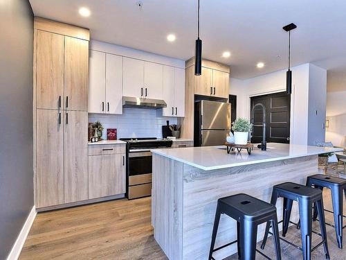 Kitchen - 101-3900 Boul. Henri-Bourassa E., Montréal (Montréal-Nord), QC - Indoor Photo Showing Kitchen With Upgraded Kitchen