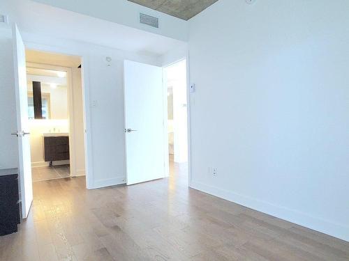 Master bedroom - 961-101 Rue Peel, Montréal (Le Sud-Ouest), QC - Indoor Photo Showing Other Room