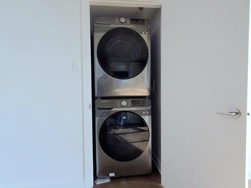 Salle de lavage - 961-101 Rue Peel, Montréal (Le Sud-Ouest), QC - Indoor Photo Showing Laundry Room