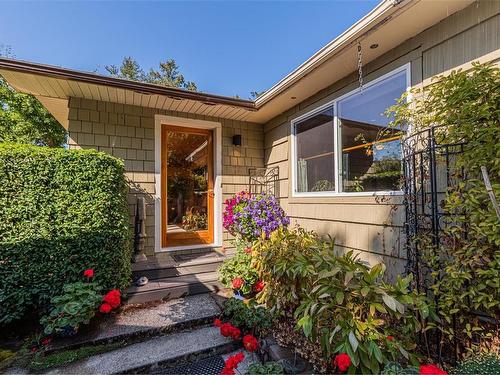 1450 North End Rd, Salt Spring, BC 