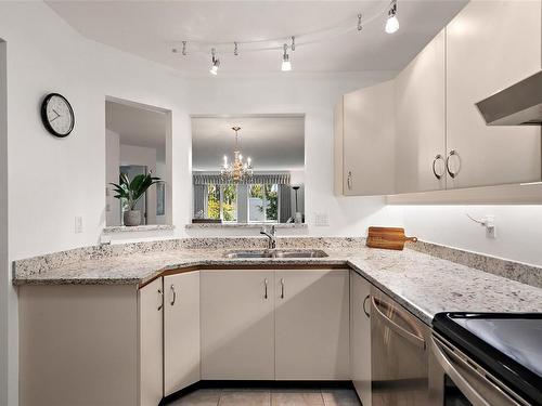 203-1477 Yale St, Oak Bay, BC - Indoor Photo Showing Kitchen With Double Sink