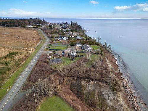 1027 Kye Bay Rd, Comox, BC 